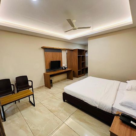 Ayur County Resort Chinnakanal ภายนอก รูปภาพ
