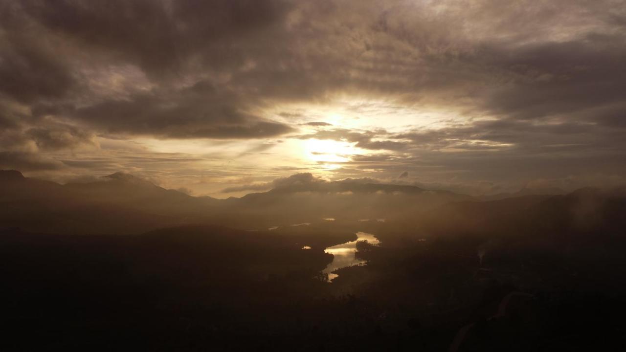 Ayur County Resort Chinnakanal ภายนอก รูปภาพ