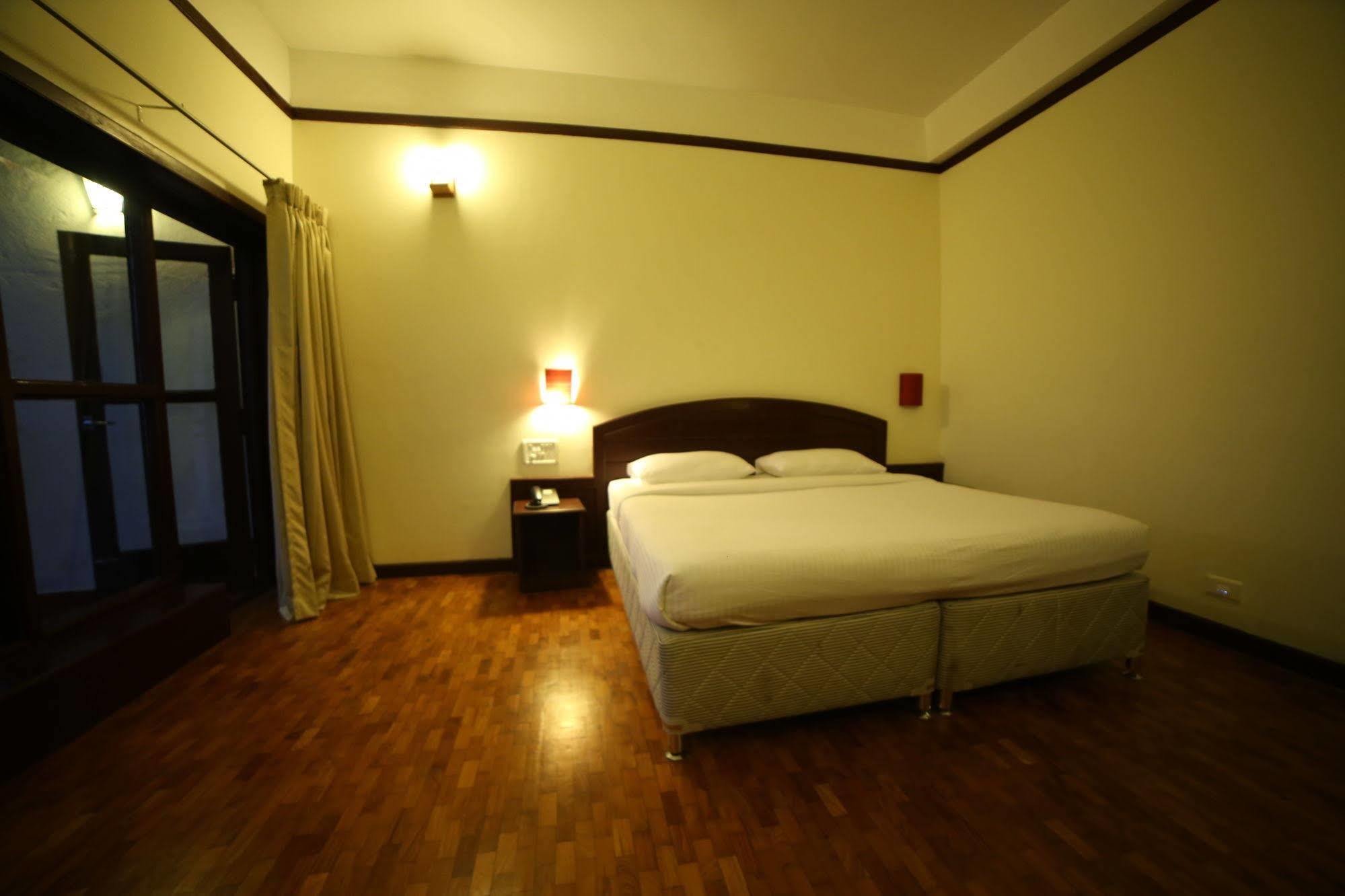 Ayur County Resort Chinnakanal ภายนอก รูปภาพ