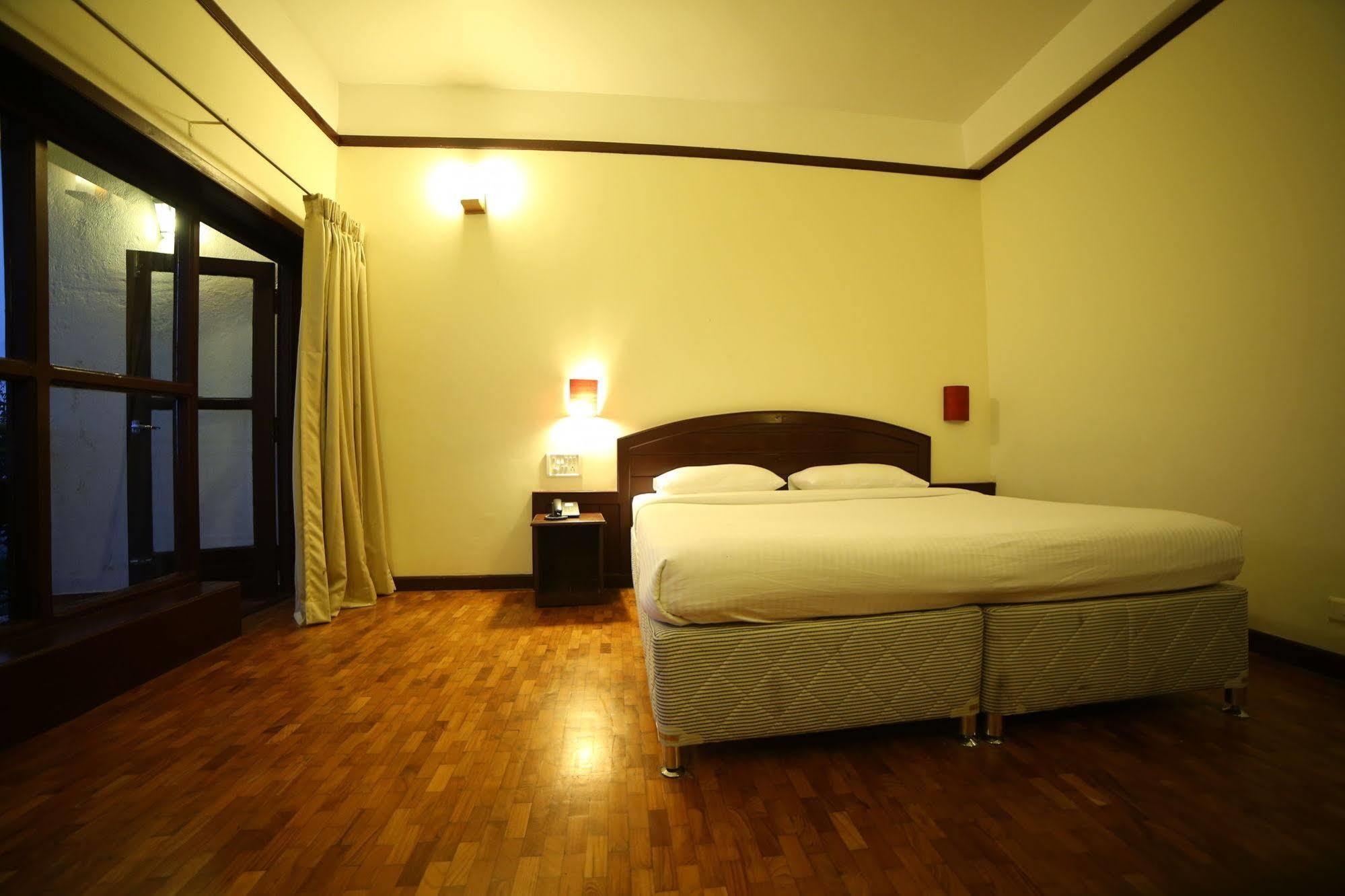 Ayur County Resort Chinnakanal ภายนอก รูปภาพ